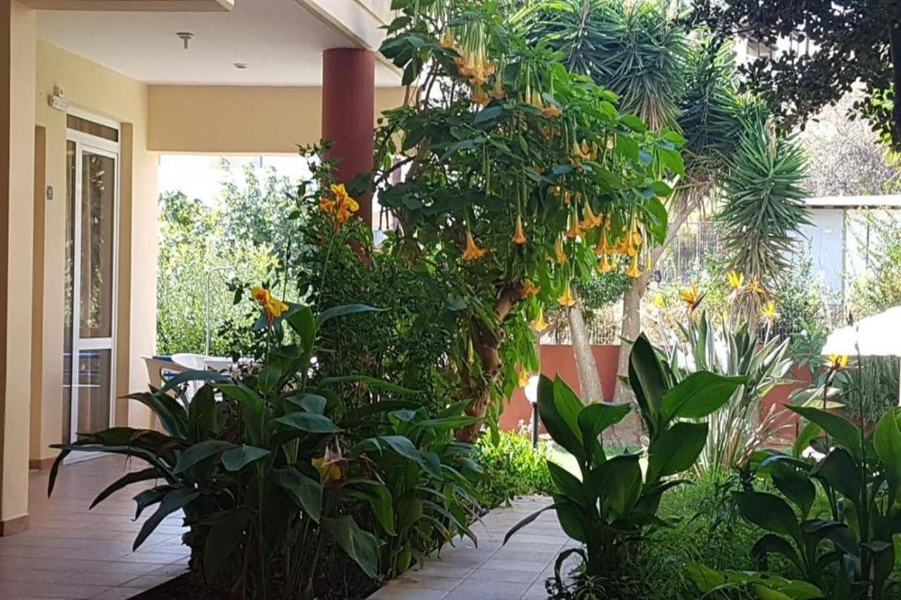 Andy's Plaza Apartamento Agia Pelagia (Creta)